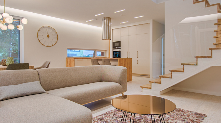 Move-Out & Move-In Cleaning Checklist for a Stress-Free Transition